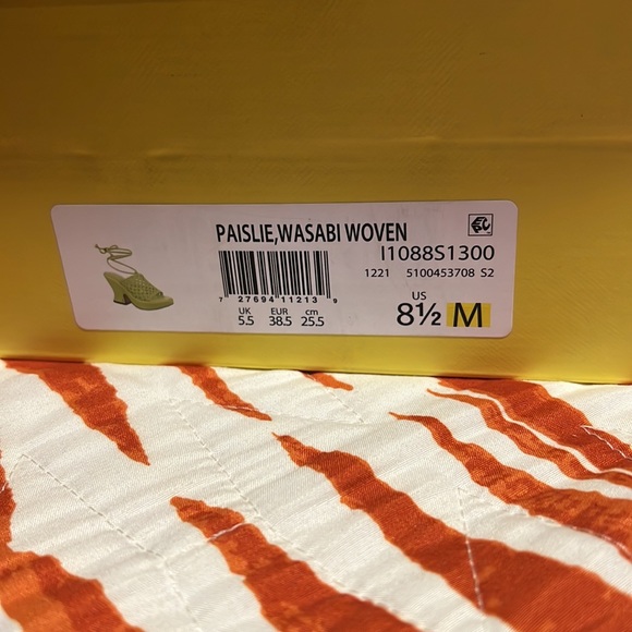 Circus NY, Paislie, Wasabi Woven - Picture 2 of 6